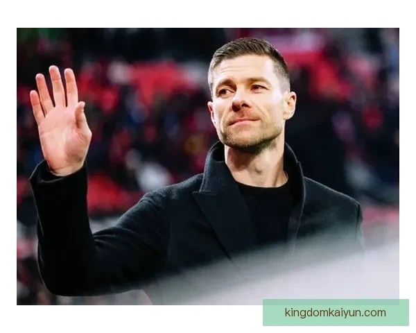 德甲勒沃库森在新赛季表现稳健，复兴之路渐显希望