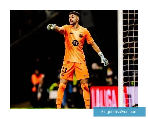 阿利松扑点球技术表现稳健，本赛季多次关键扑救展现门将竞争力